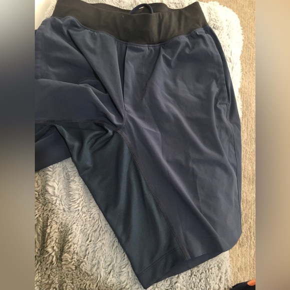 LULULEMON Athletica Mens T.H.E. Short Linerless 9” Navy Blue & Black. Size Small - Picture 12 of 16